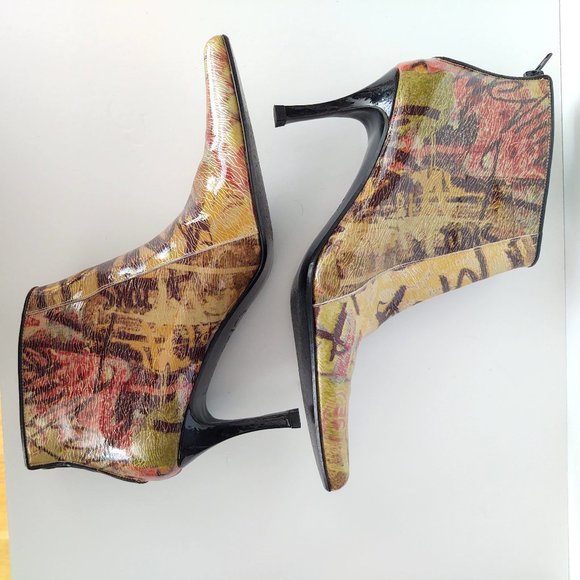 Patent stiletto graffiti print ankle boots - Picture 11 of 16